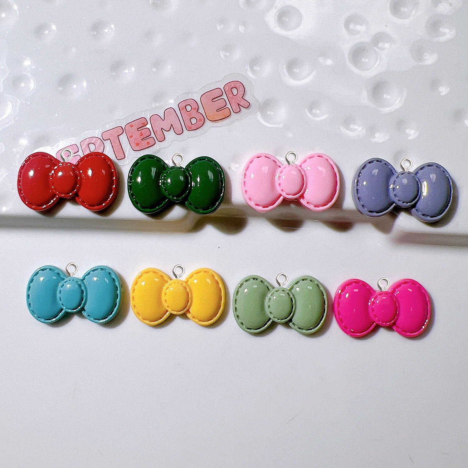 Resin Art Earrings Material - จี้เรซิ่นรูปโบว์การ์ตูนน่ารัก 10 ชิ้น สำหรับทำเครื่องประดับ อุปกรณ์ตกแต่งต่างหู พวงกุญแจ
