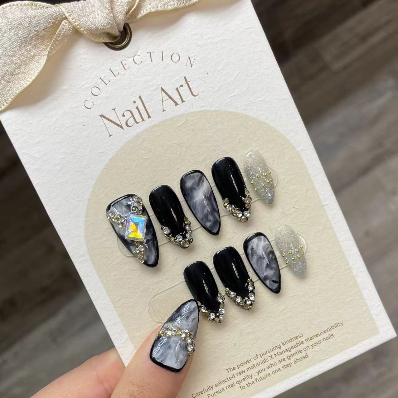 เล็บปลอมกลิตเตอร์อัลมอนด์แบบยุ - Resin Art Glitter บทวิจารณ์และราคา